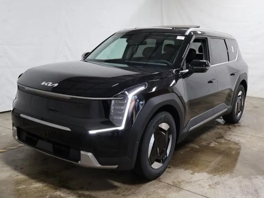 2026 Kia EV9 Wind photo 1