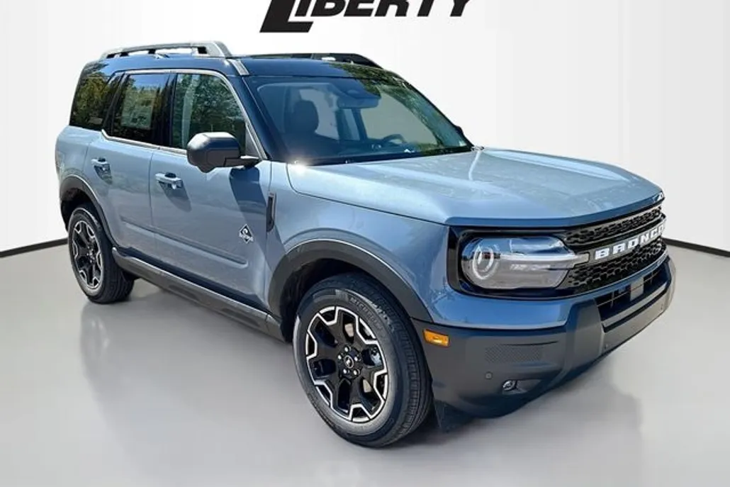 2025 Ford Bronco Sport Outer Banks photo 1