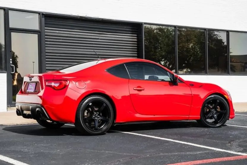 2013 Scion FR-S photo 1
