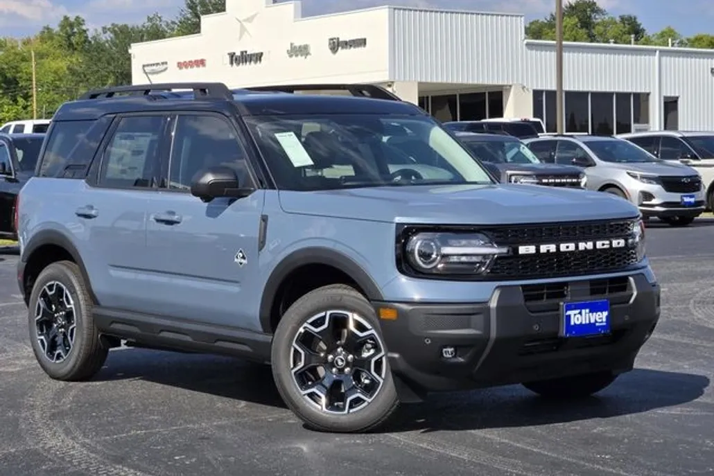 2025 Ford Bronco Sport Outer Banks photo 1