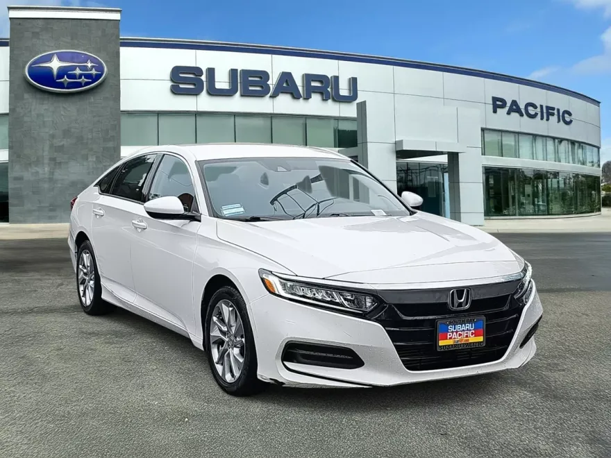 2019 Honda Accord LX photo 1