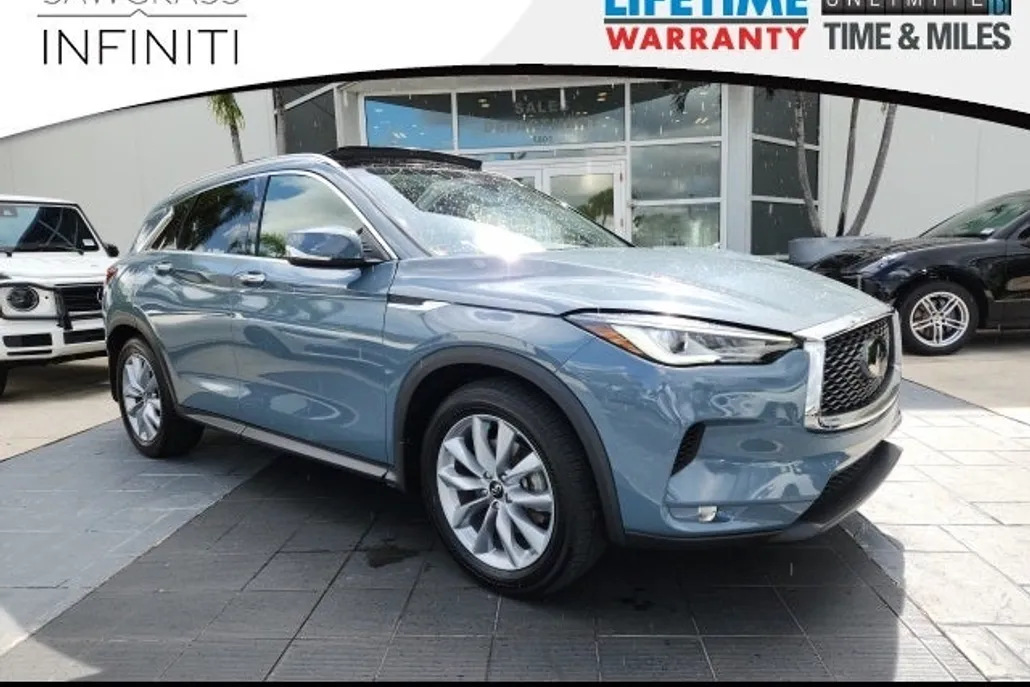 2022 Infiniti QX50 Luxe photo 1