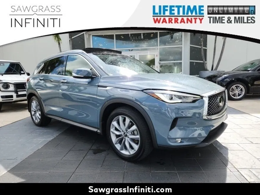 2022 Infiniti QX50 Luxe photo 1