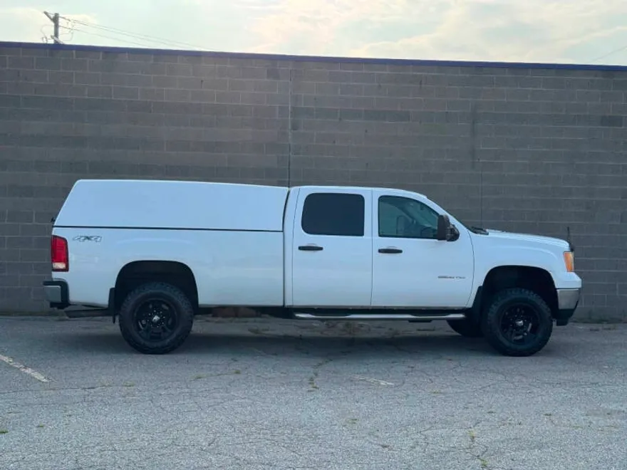 2011 Gmc Sierra WT photo 1