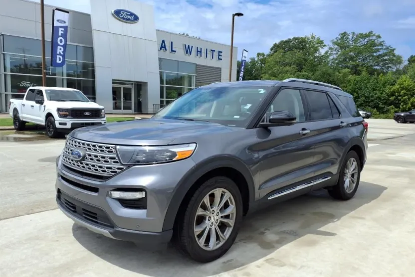 2022 Ford Explorer Limited photo 1