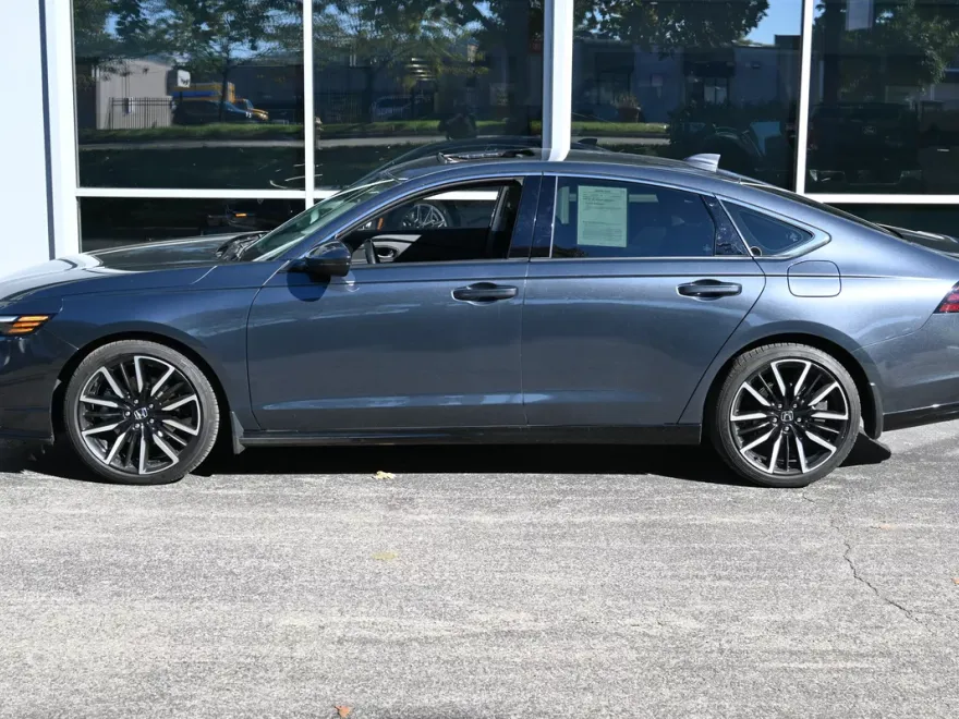 2023 Honda Accord Hybrid photo 1