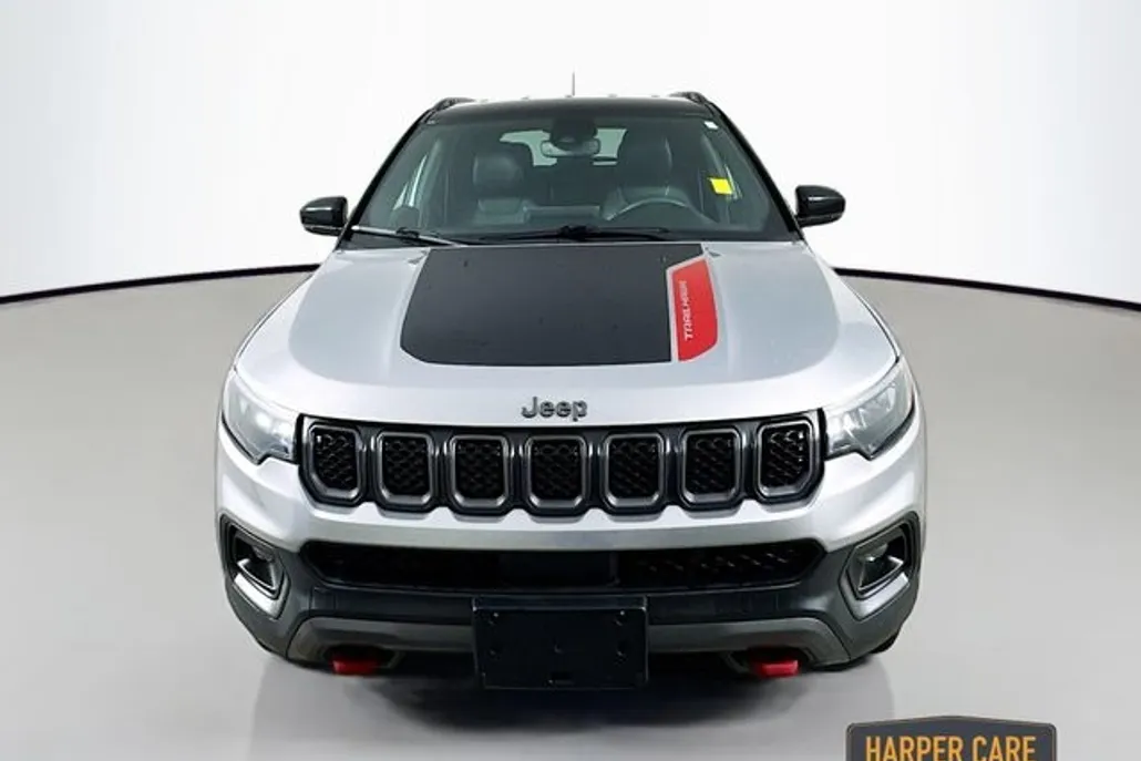 2023 Jeep Compass Trailhawk photo 1