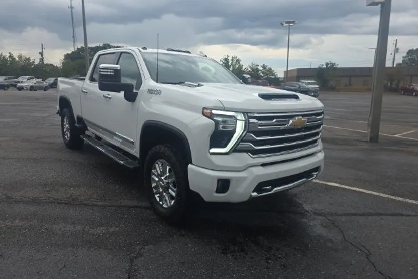 2024 Chevrolet Silverado 2500HD High Country photo 1