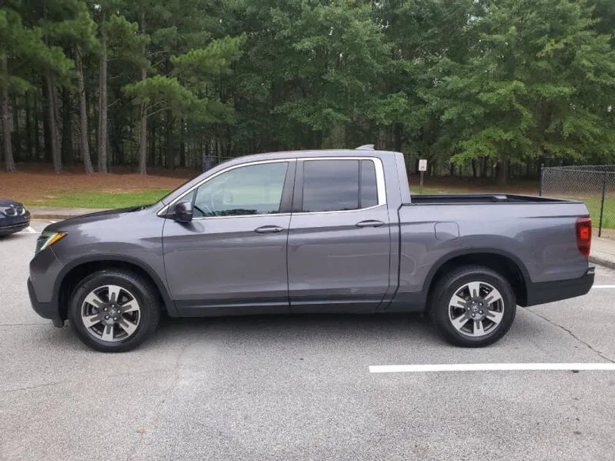 2017 Honda Ridgeline RTL-T photo 1