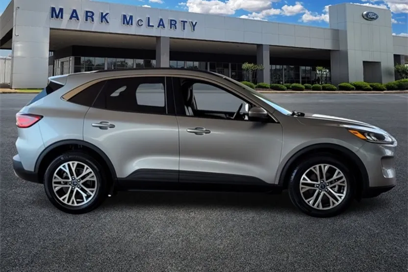 2022 Ford Escape SEL photo 1