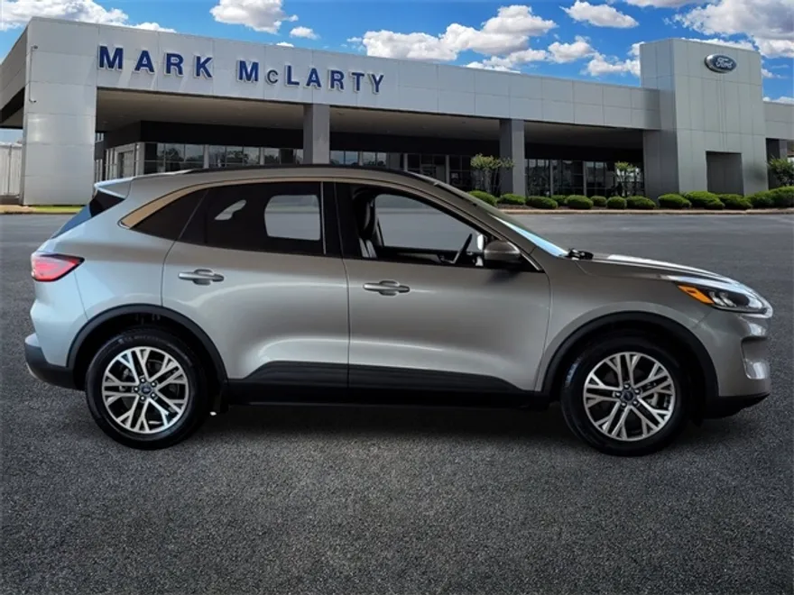 2022 Ford Escape SEL photo 1