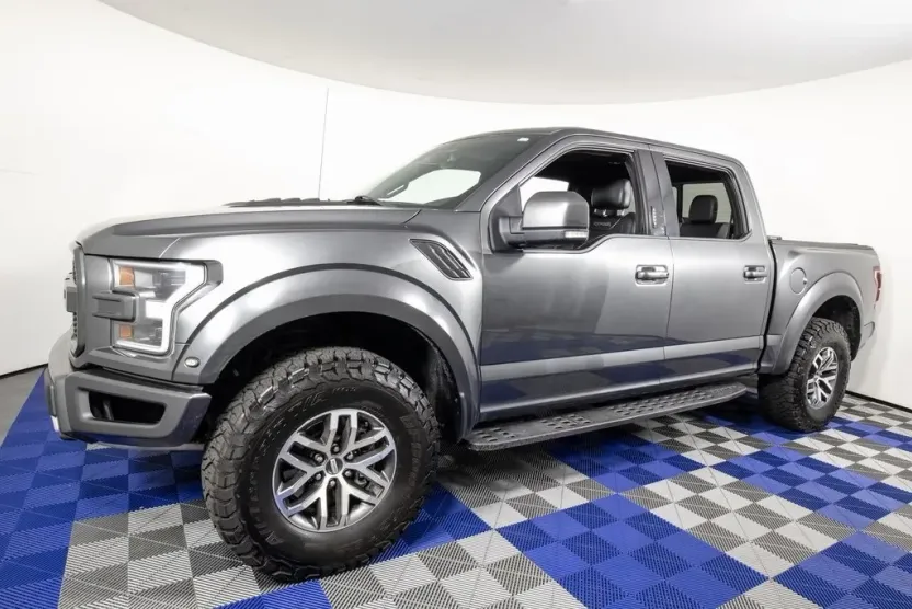 2017 Ford F-150 Raptor photo 1