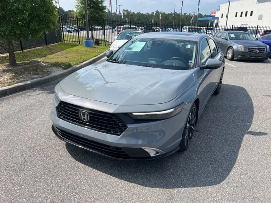 2024 Honda Accord Hybrid Touring photo 1