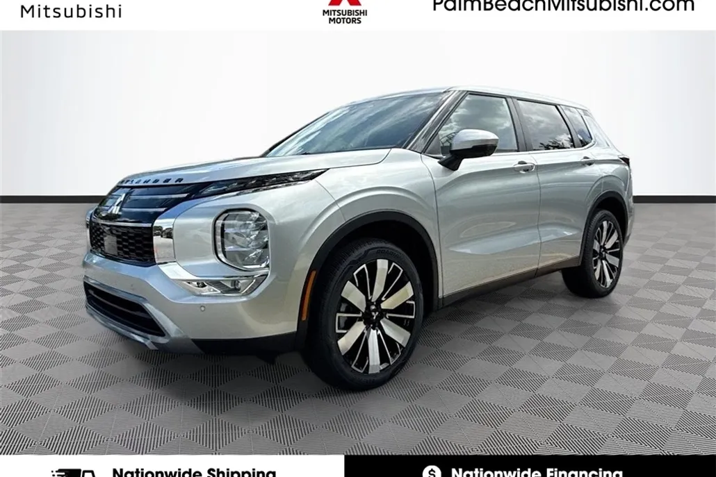 2025 Mitsubishi Outlander SE photo 1