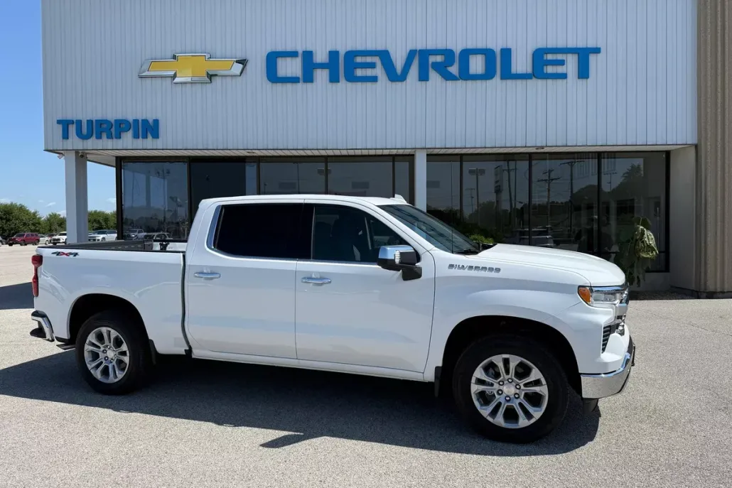 2025 Chevrolet Silverado 1500 LTZ photo 1