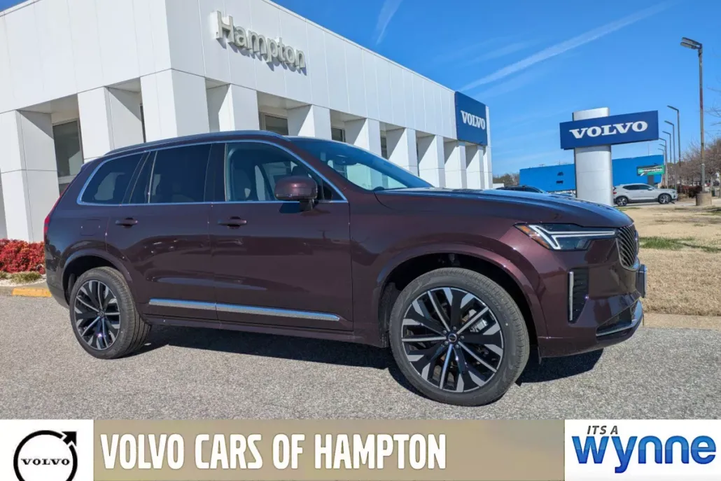 2025 Volvo XC90 Core photo 1