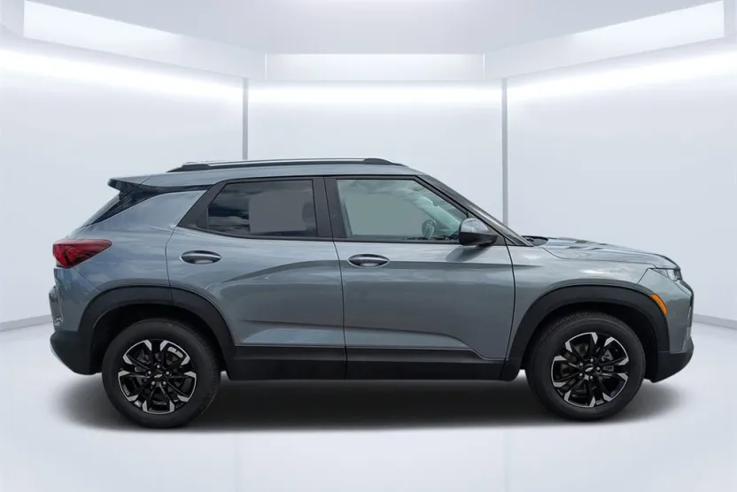 2021 Chevrolet Trailblazer LT photo 1