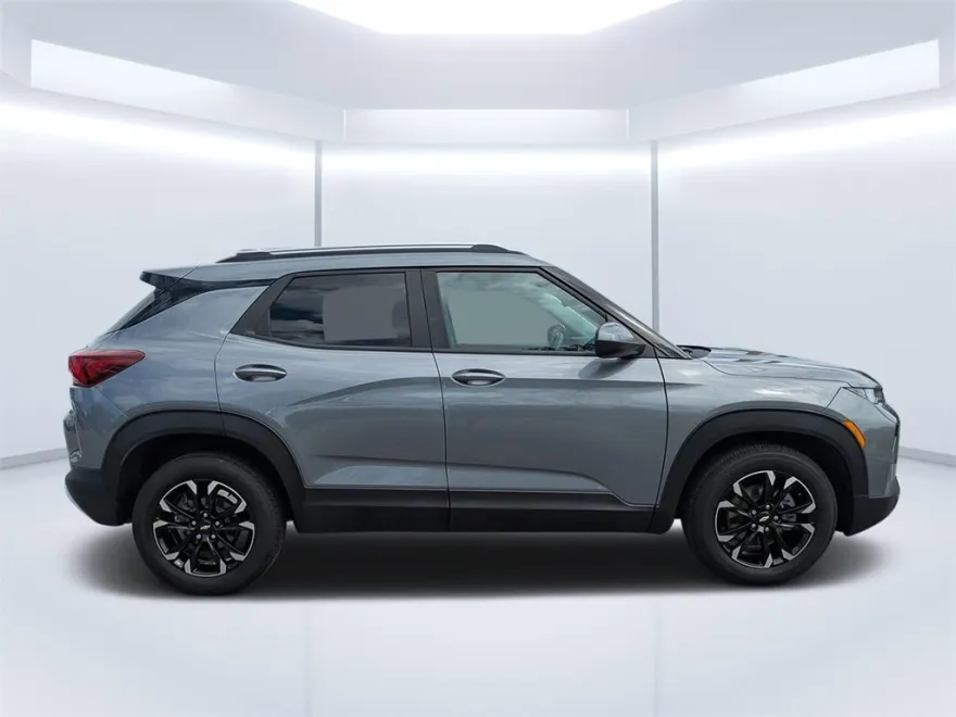 2021 Chevrolet Trailblazer LT photo 1