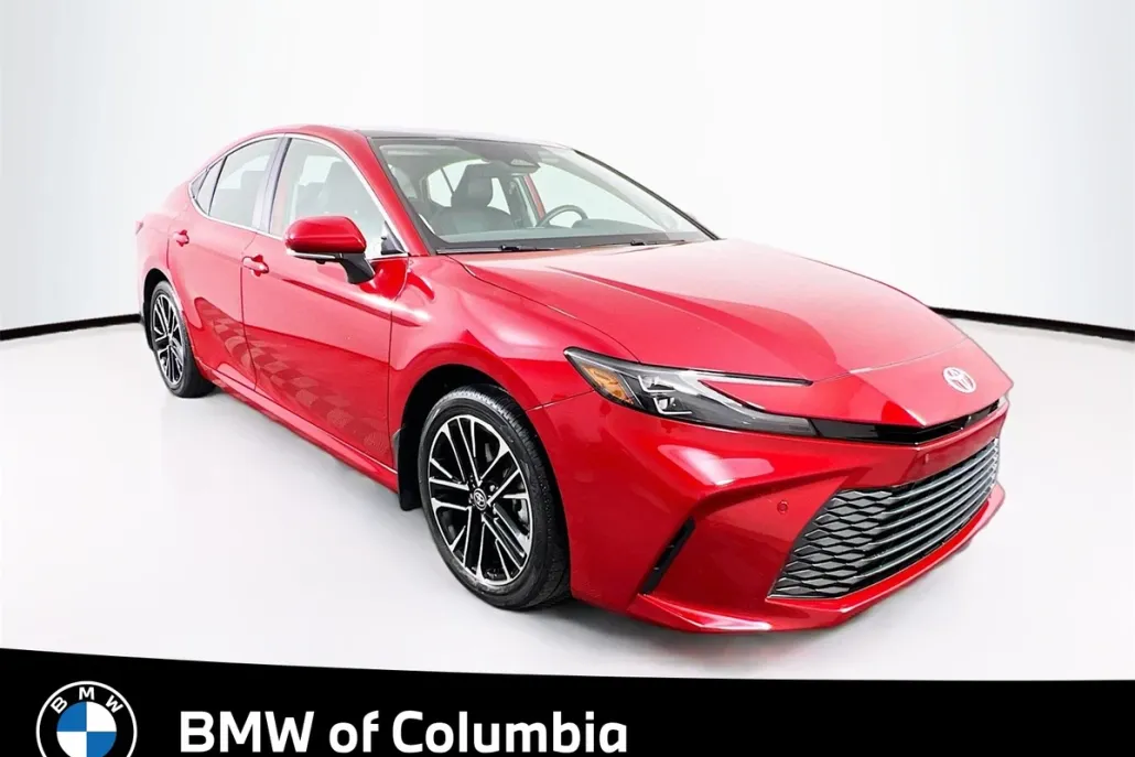 2025 Toyota Camry XLE photo 1