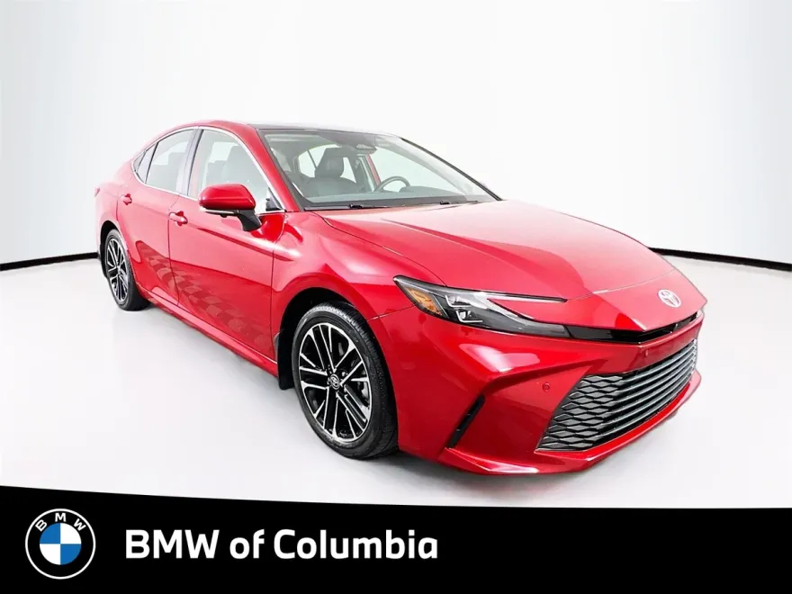 2025 Toyota Camry XLE photo 1