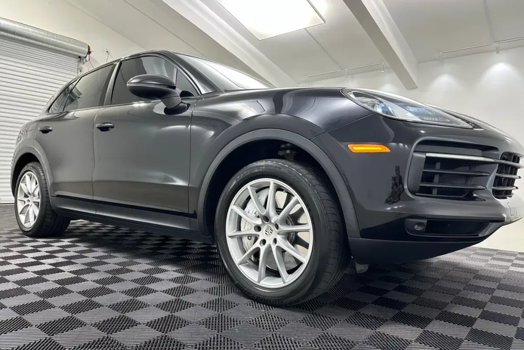 2019 Porsche Cayenne Base photo 1