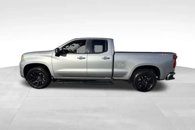2023 Chevrolet Silverado 1500 RST photo 1