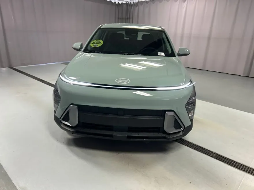 2026 Hyundai Kona SE photo 1