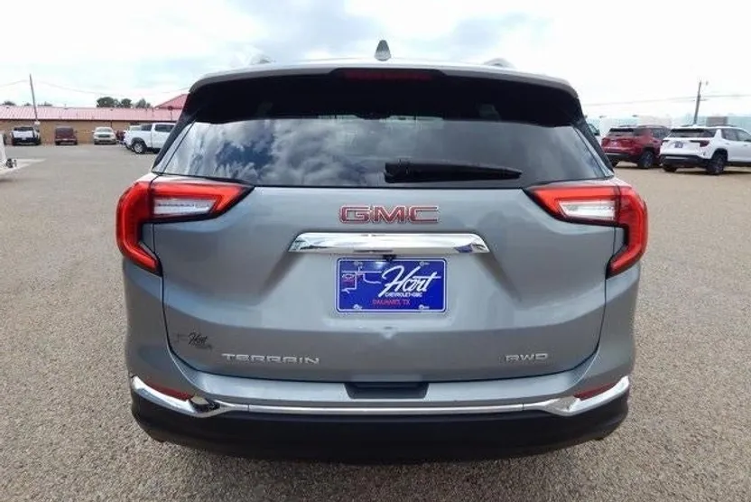 2024 Gmc Terrain SLT photo 1