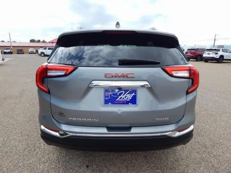 2024 Gmc Terrain SLT photo 1