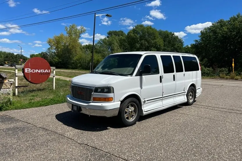 2003 Gmc Savana Cargo photo 1