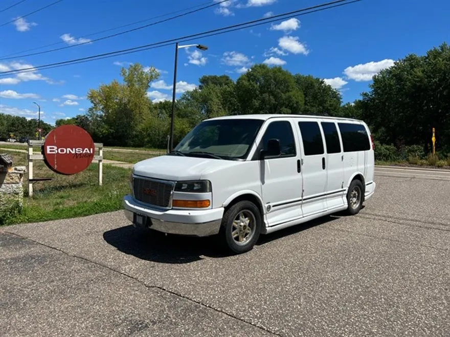 2003 Gmc Savana Cargo photo 1