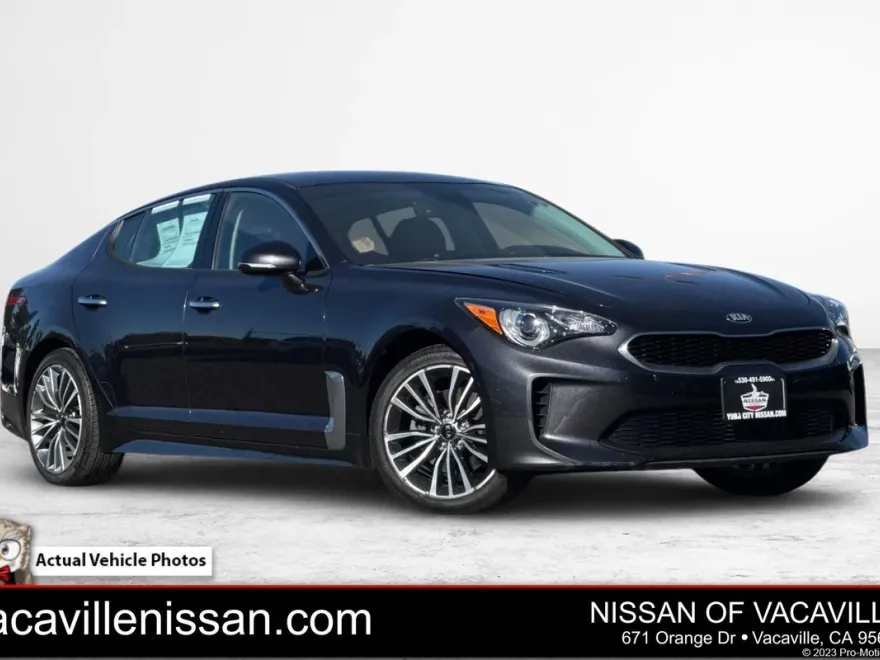 2019 Kia Stinger LXS photo 1