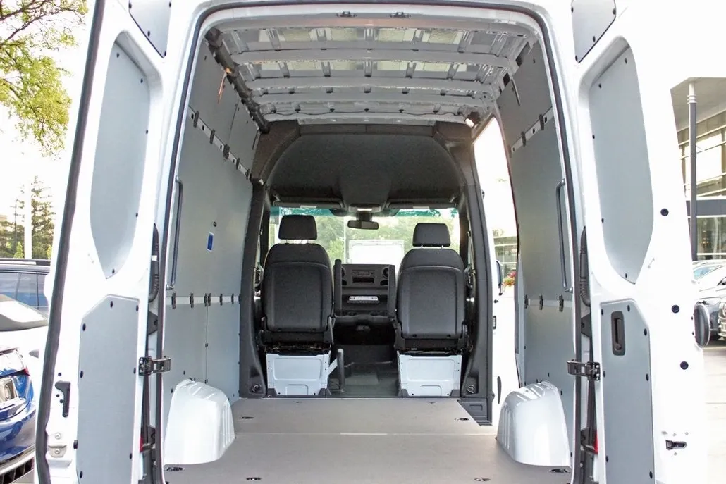 2025 Mercedes Benz Sprinter 2500 144 WB photo 1