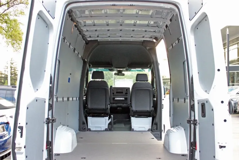 2025 Mercedes Benz Sprinter 2500 144 WB photo 1