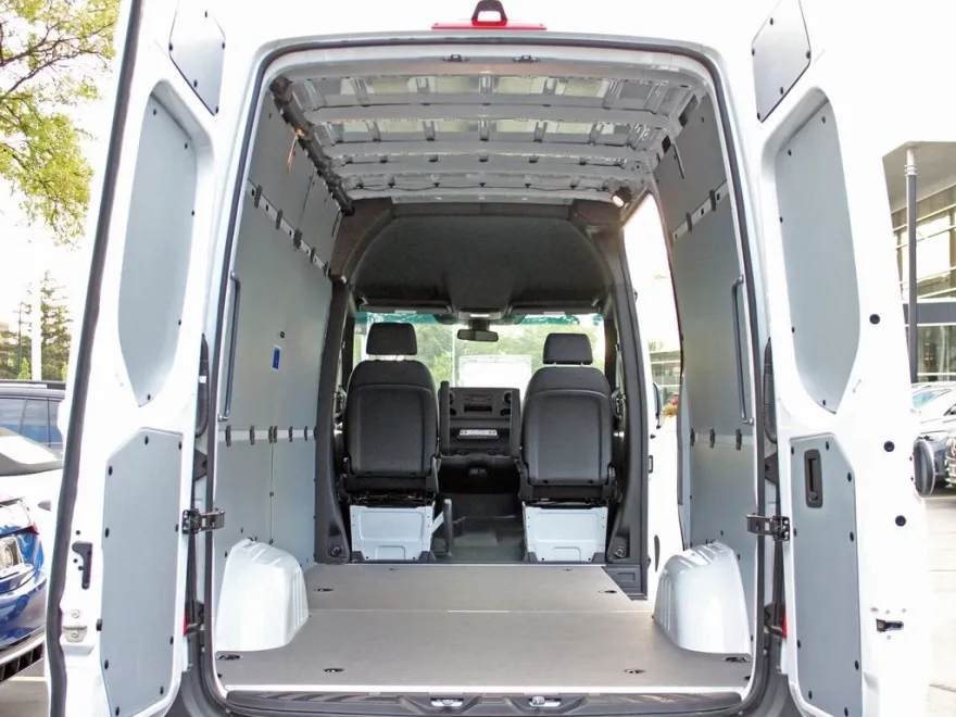 2025 Mercedes Benz Sprinter 2500 144 WB photo 1