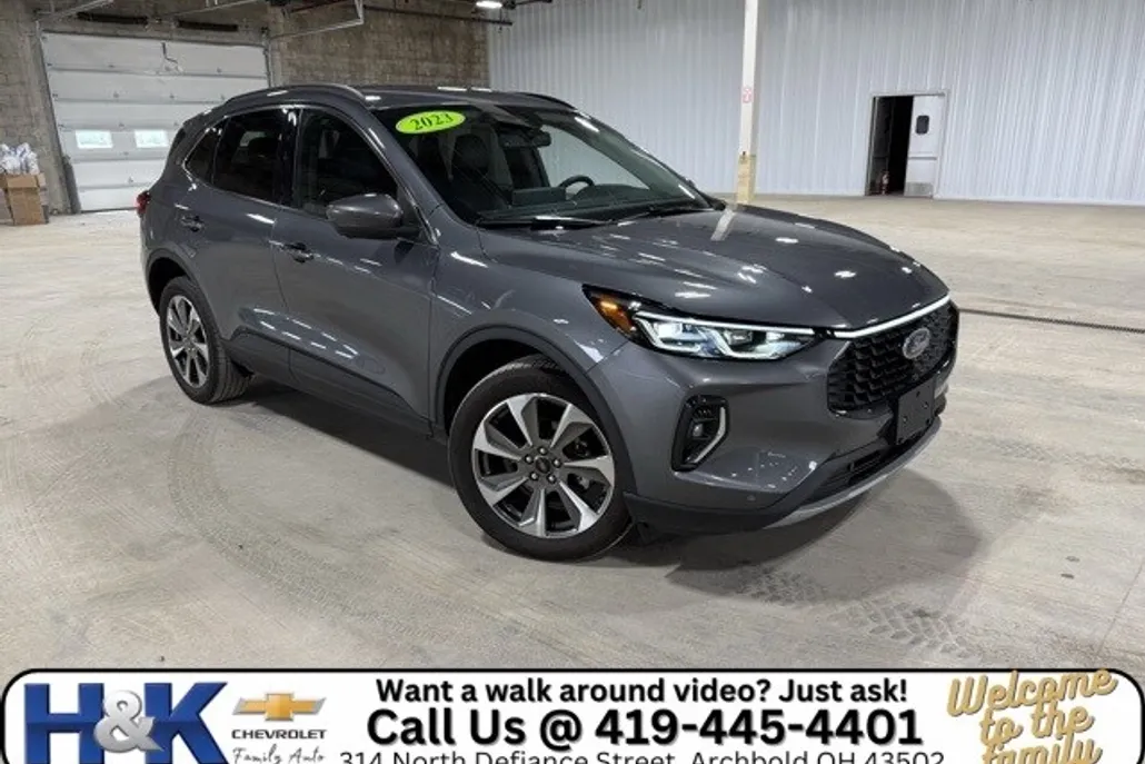 2023 Ford Escape Platinum photo 1