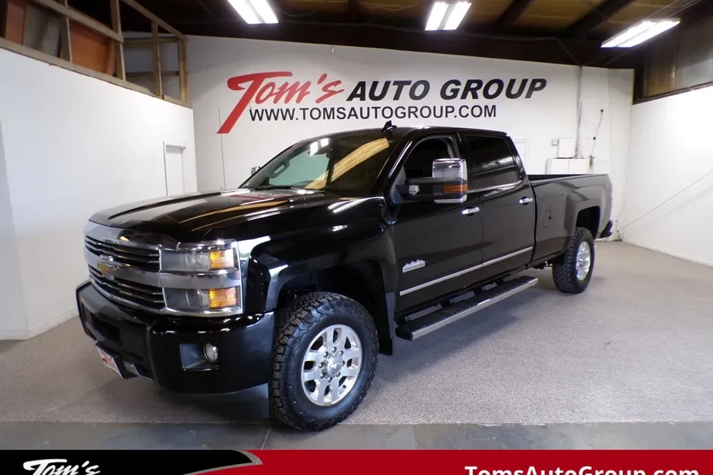 2015 Chevrolet Silverado 3500HD High Country photo 1