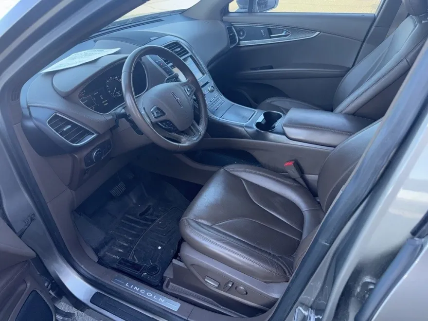 2017 Lincoln MKX Reserve photo 1