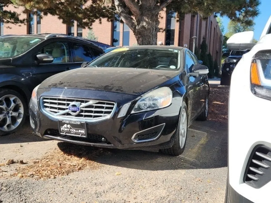 2013 Volvo S60 T5 Platinum photo 1