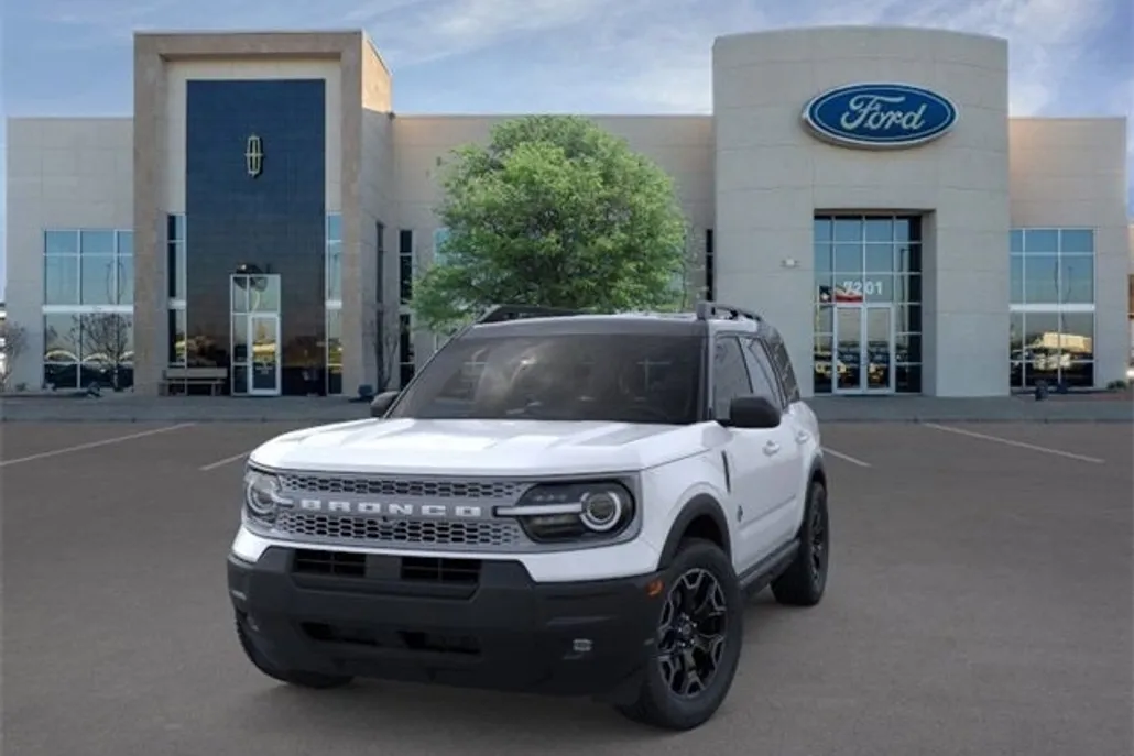 2025 Ford Bronco Sport Outer Banks photo 1