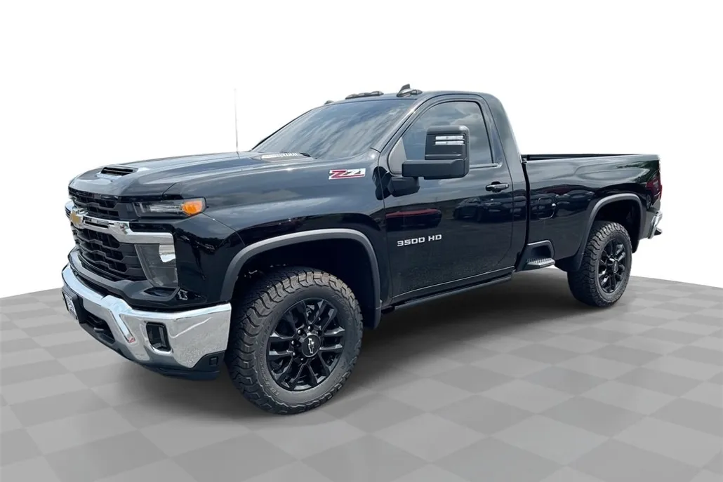 2025 Chevrolet Silverado 3500HD LT photo 1