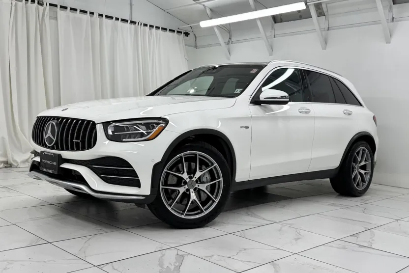 2022 Mercedes Benz GLC AMG 43 photo 1
