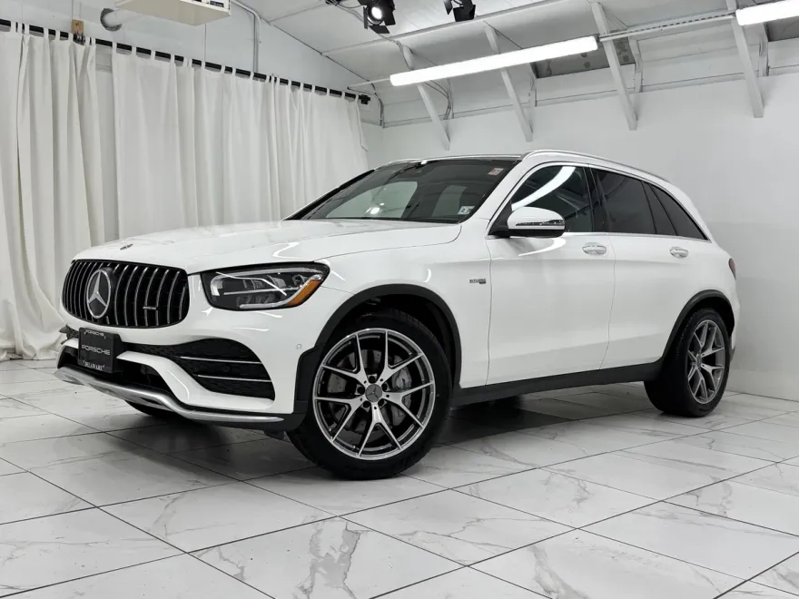 2022 Mercedes Benz GLC AMG 43 photo 1