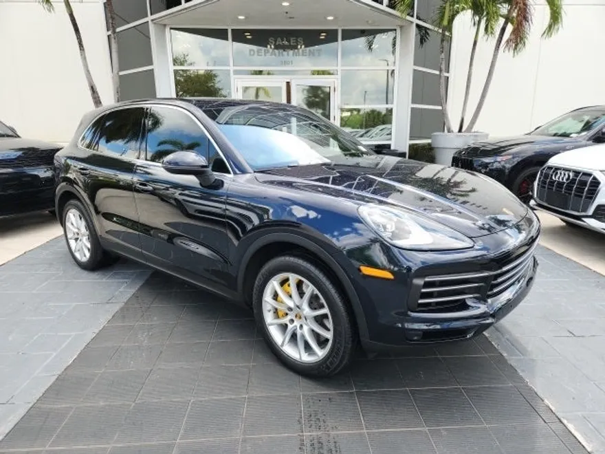 2021 Porsche Cayenne Base photo 1