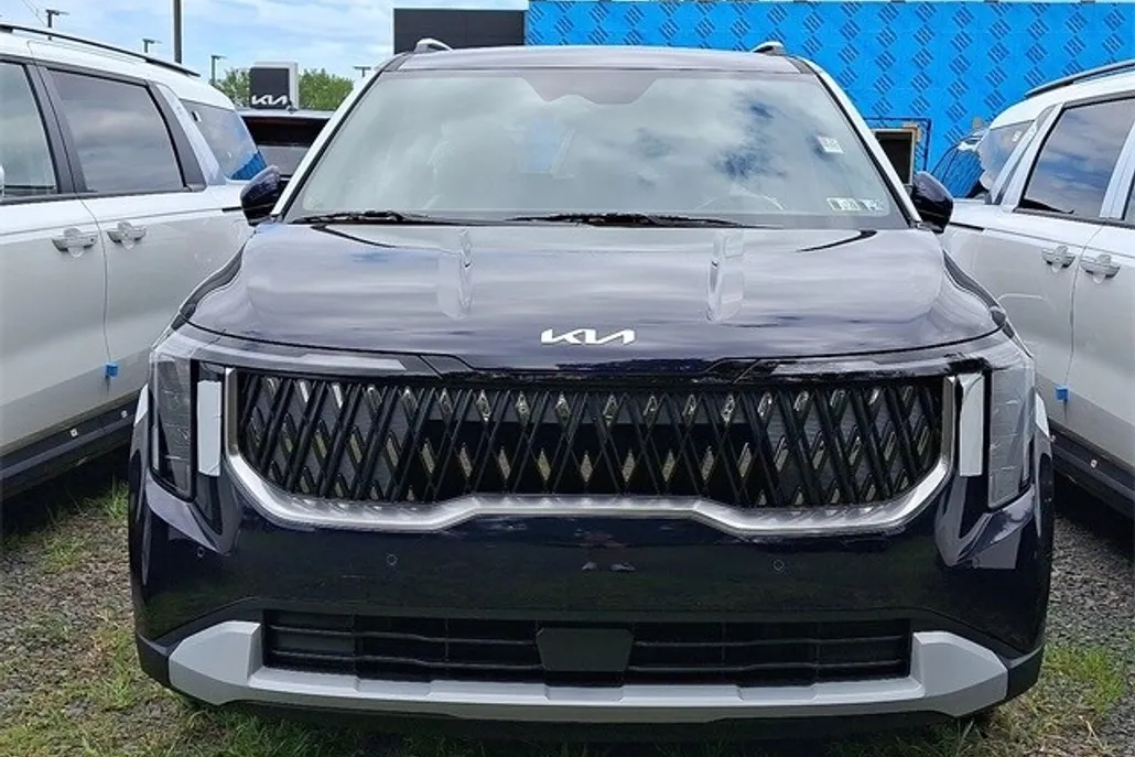 2026 Kia Carnival EX photo 1