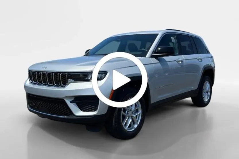 2024 Jeep Grand Cherokee Laredo X photo 1