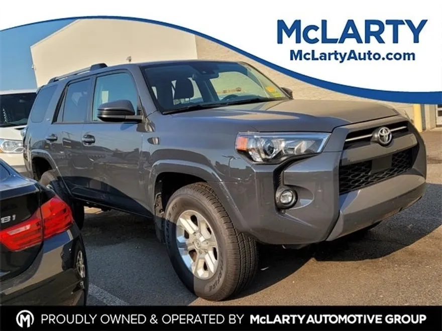2024 Toyota 4Runner SR5 4WD photo 1