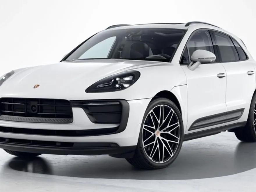 2026 Porsche Macan T photo 1