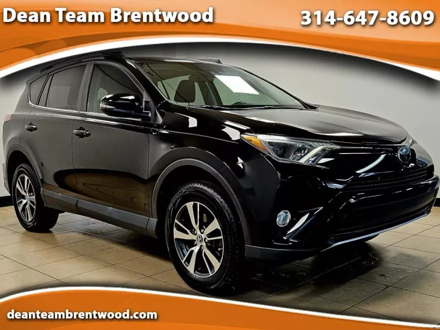 2018 Toyota RAV4 XLE photo 1