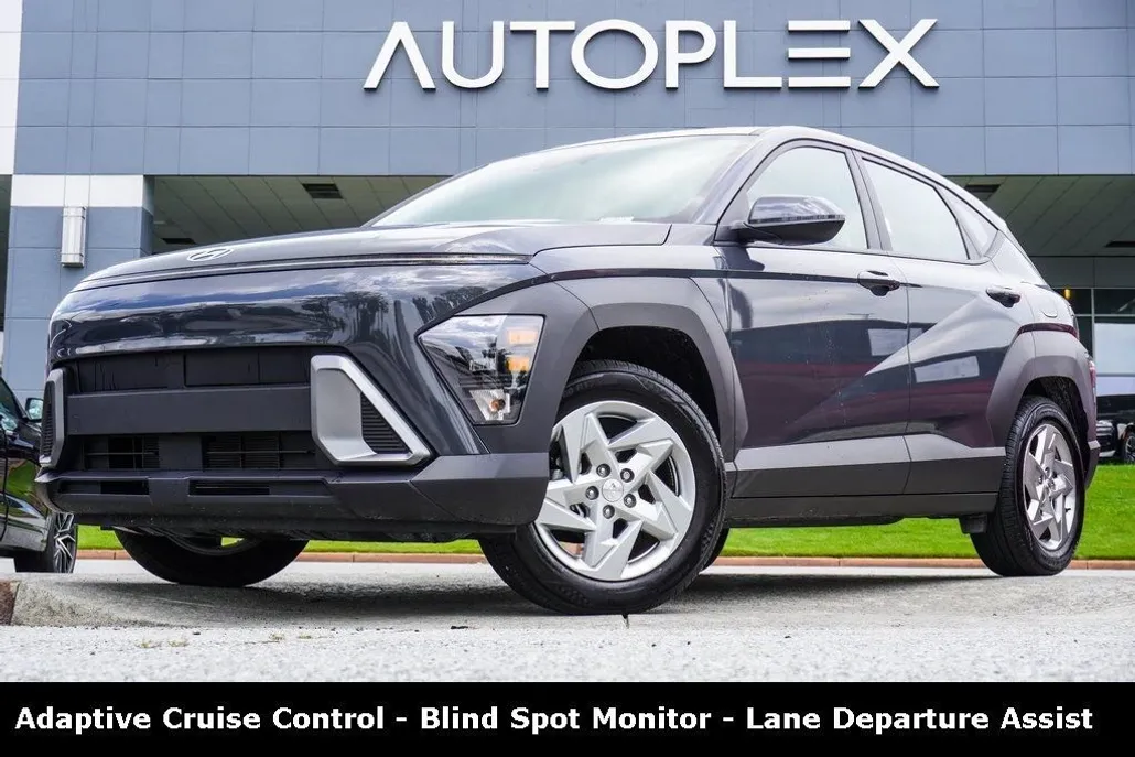 2024 Hyundai Kona SE photo 1
